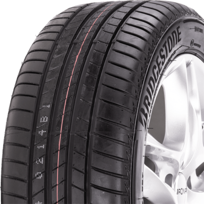 Как выбрать сезонные шины: рейтинг летних и зимних моделей 2025 года