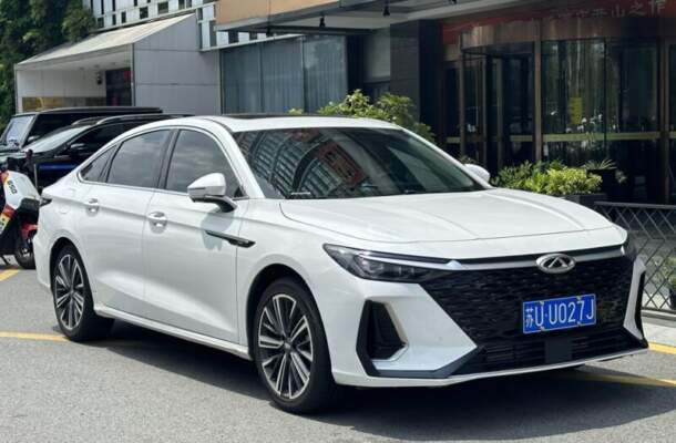 Chery Arrizo 8, Geely Emgrand и BAIC U5 Plus: какой китайский седан разумнее