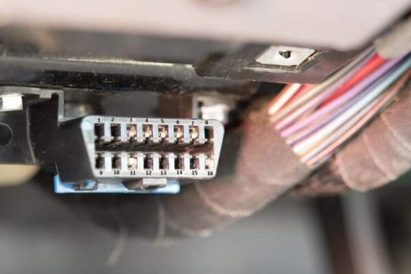 OBD‑адаптеры и приложения: как выбрать под свой авто и не нарваться на «фейк»