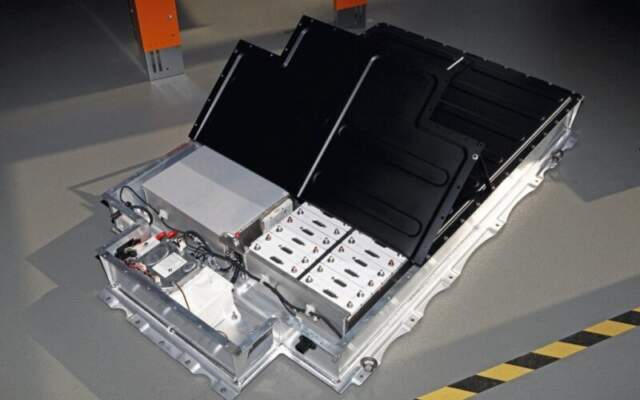 Вторая жизнь АКБ: как утилизируют батареи электрокаров