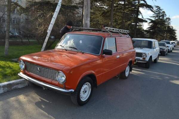 Частные коллекции Москвы: раритеты в гаражах