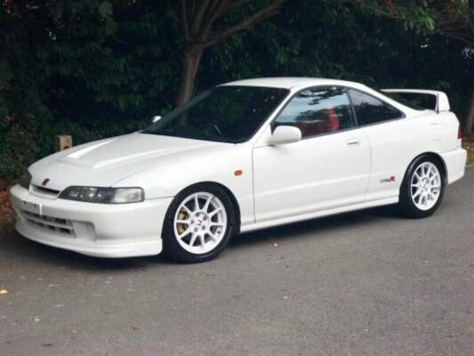 Автомобили с пробегом: как избежать «перекупов» и купить честную машину