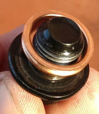 Как самостоятельно заменить масло в двигателе: пошаговая инструкция