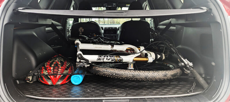 Перевозка велосипедов: фаркоп vs крыша vs салон — штрафы, аэродинамика
