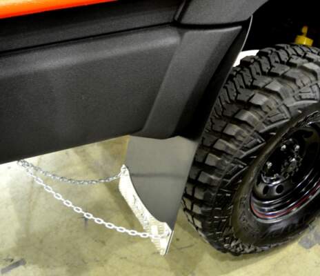 Защита ЛКП без PPF: силанты, воски, антигравий и брызговики — что работает