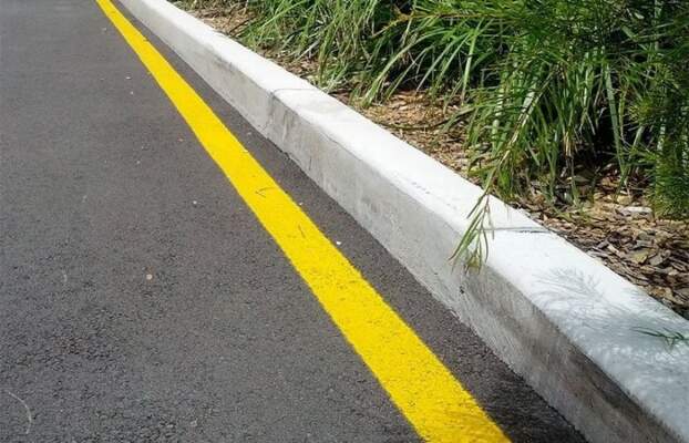 Жёлтая разметка и остановка у обочины: как читать разметку и не получить штраф